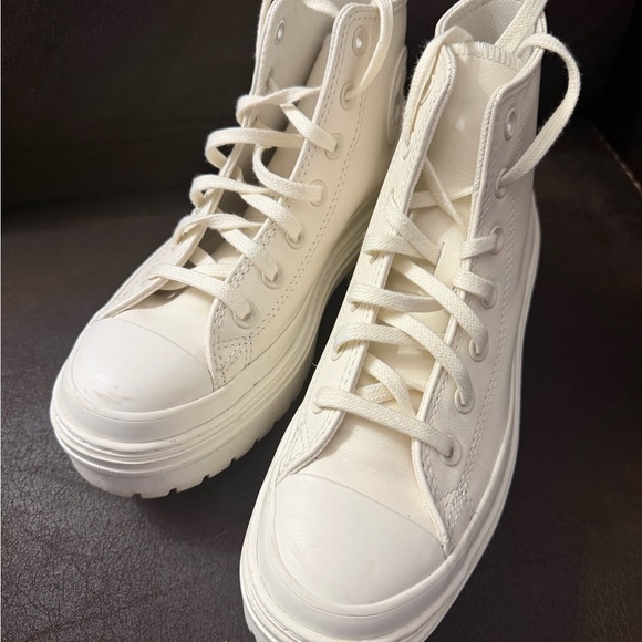 Converse Chuck Taylor Lugged Heel Leather Egret Sneakers Sz 7 - Picture 2 of 6